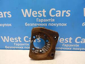 Б/в Кріплення заднього лівого супорта на Opel Zafira 2005-2013