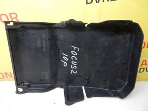 Б/в Кришка акумулятора на Ford Focus 2004-2011