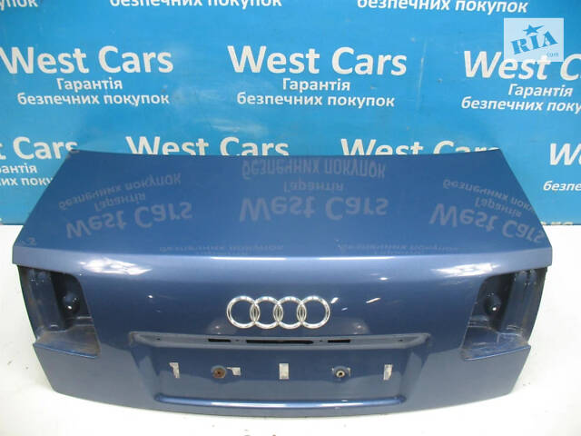 Б/в Кришка багажника синя на Audi A8 2003-2009