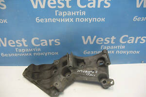 Б/в Кронштейн генератора 1.5DCi на Renault Megane II 2003-2009