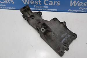 Б/в Кронштейн генератора та компресора 1.9TDi на Volkswagen Caddy 2003-2010