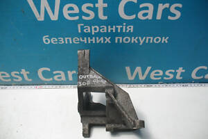 Б/в Кронштейн Гура 3.0B на Subaru Legacy 2003-2009