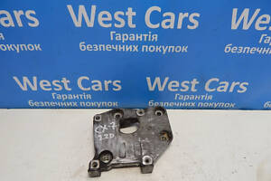 Б/в Кронштейн кріплення компресора кондиціонера 2.2D на Mazda CX-7 2006-2012