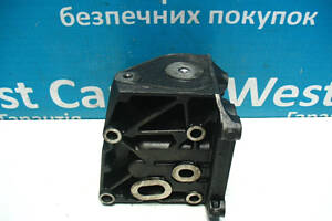 Б/в Кронштейн масляного фільтра на 1.8TDCi на Ford C-Max 2002-2009