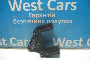 Б/в Кронштейн опори МКПП лівий 1.2/1.6TDI на Seat Toledo 2009-2015