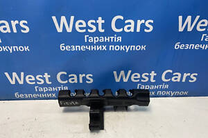 Б/в Кронштейн паливної рейки 1.4TDCI на Ford Fiesta 2002-2008