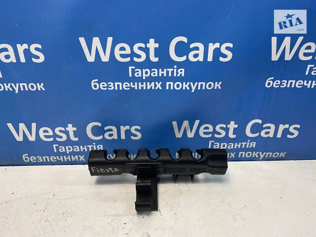 Б/в Кронштейн паливної рейки 1.4TDCI на Ford Fiesta 2002-2008