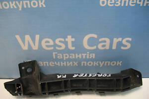 Б/в Кронштейн переднього бампера правий на Subaru Forester 2007-2012