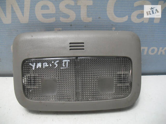 Б/в Ліхтар освітлення салону на Toyota Yaris 2005-2011