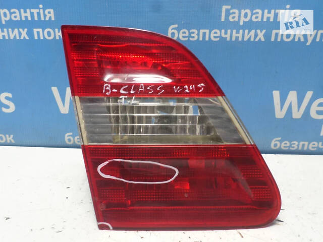 Б/в Ліхтар задній лівий дефект на Mercedes-Benz B-Class 2005-2011