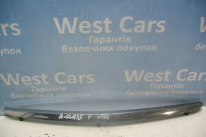 Б/в Молдинг решітки радіатора нижній на Mercedes-Benz A-Class. Гарантія якості! 1997-2004