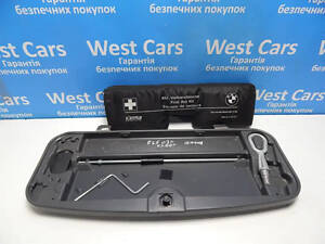 Б/в Набір інструментів + аптечка на BMW 7 Series 2001-2008