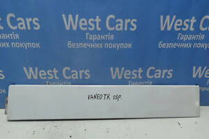 Б/в Накладка кузова заднього правого крила (під скло) біла на Mercedes-Benz Vaneo. Купуй найкраще! 2001-2005