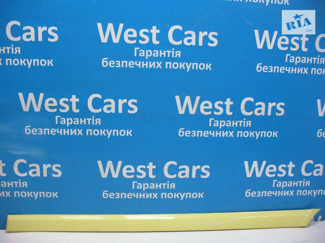 Б/в Накладка кузова збоку ліва на Mercedes-Benz Vito. Купуй найкраще! 2003-2013