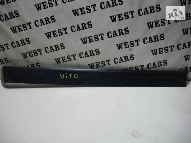 Б/в Накладка кузова збоку права 639 W639 на Mercedes-Benz Viano 2003-2013