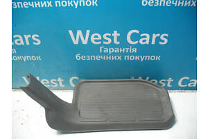 Б/в Накладка порога задня права внутрішня на Mitsubishi Pajero Wagon. Вибір №1! 2000-2006