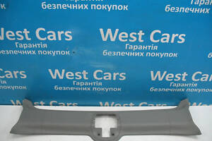 Б/в Накладка стелі під передній плафон на Nissan Kubistar 2003-2008