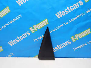 Б/в Накладка задньої лівої стійки кузова на Nissan Leaf 2011-2017