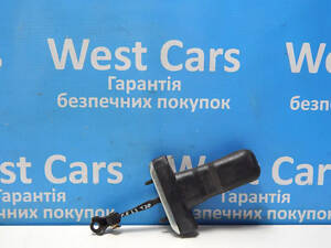 Б/в Обмежувач передніх правих дверей на Lexus LS 2001-2006