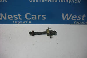 Б/в Обмежувач задніх дверей на Subaru Outback 1998-2009