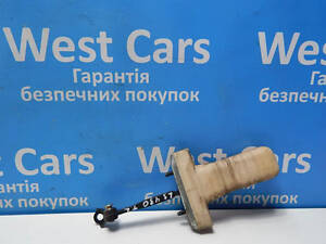 Б/в Обмежувач задніх лівих дверей на Lexus LS 2001-2006