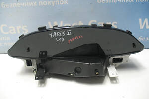 Б/в Панель приладів 1.0B МКПП на Toyota Yaris 2005-2011