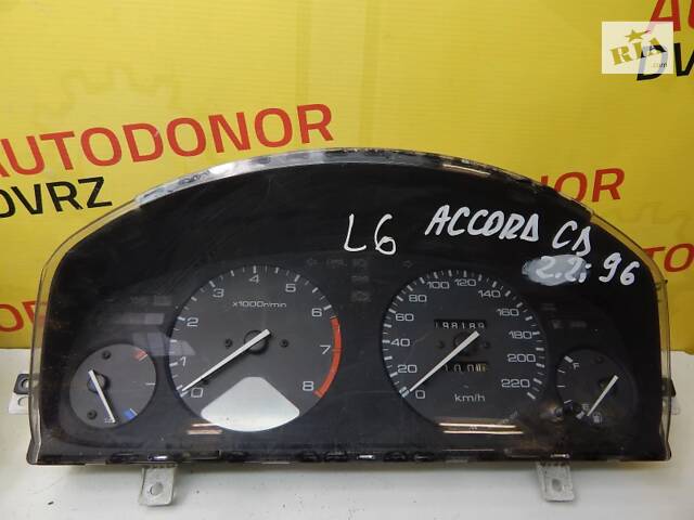 Б/в Панель приладів Accord CB 22i на Honda Accord 1996-