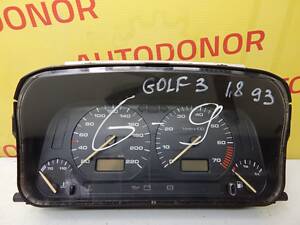 Б/в Панель приладів кілометри 1.8B на Volkswagen Golf III 1991-1997