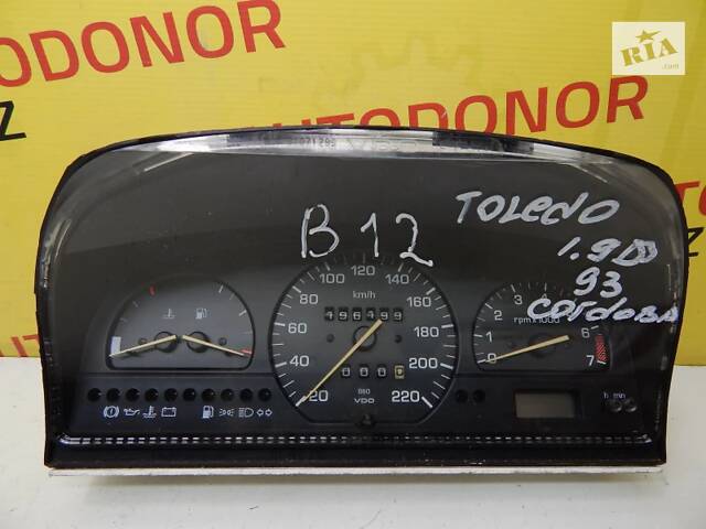 Б/в Панель приладів кілометри 1.9D на Seat Toledo 1991-1995