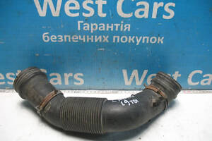 Б/в Патрубок повітряного фільтра 2.0SDI на Volkswagen Caddy 2004-2011