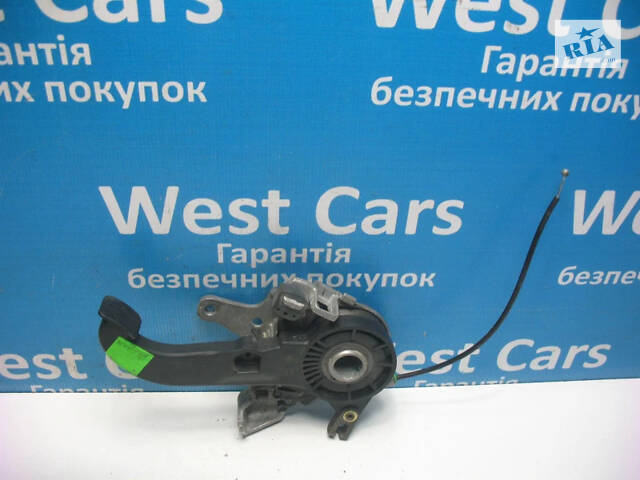 Б/в Педаль для рушника на Mercedes-Benz C-Class 2001-2007