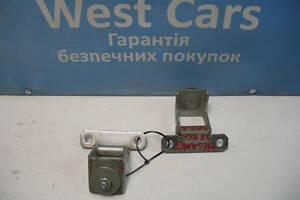Б/в Петлі кришки багажника (хетчбек) на Renault Megane II 2003-2008