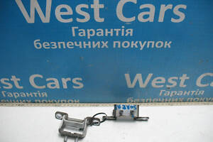 Б/в Петлі кришки багажника (комплект) на Kia Sorento 2002-2009