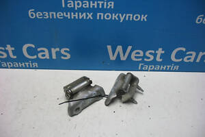 Б/в Петлі кришки багажника на Lexus RX 2003-2008