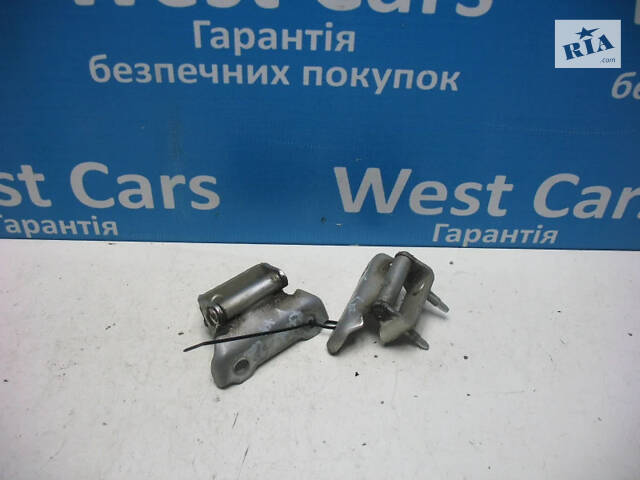 Б/в Петлі кришки багажника на Lexus RX 2003-2008