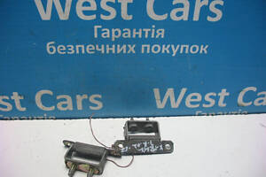Б/в Петлі кришки багажника пара на Nissan X-Trail 2001-2007