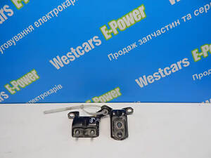 Б/в Петлі задніх лівих дверей комплект на Nissan Leaf 2017-2021