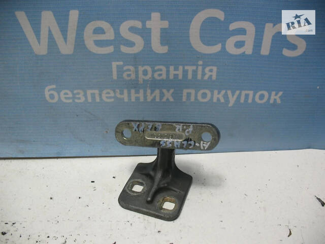 Б/в Петля дверей передня права на Mercedes-Benz A-Class 1997-2004