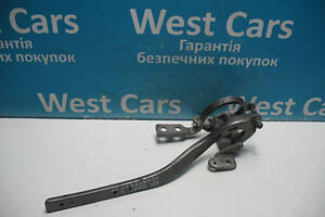 Б/в Петля кришки багажника ліва на Volkswagen Touareg 2002-2010