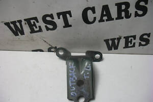 Б/в Петля задніх лівих дверей нижня на Subaru Outback 2003-2009