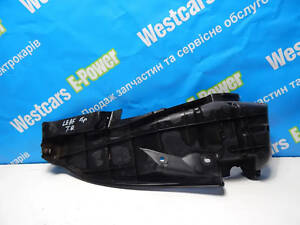 Б/в Підкрилок задній правий (незначні пошкодження) на Nissan Leaf 2013-2017