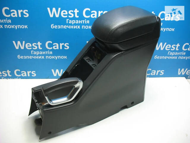 Б/в Підлокітник шкіряний на Opel Antara 2006-2010