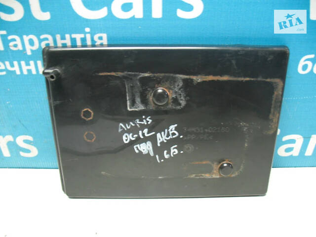 Б/в Підставка під акумулятор 1.6B на Toyota Auris 2006-2012