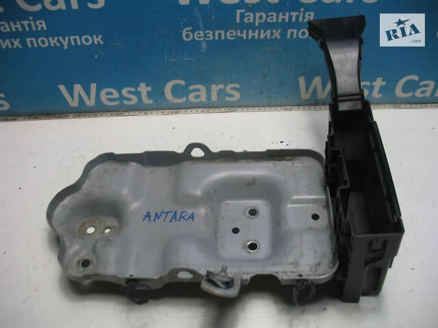 Б/в Підставка під акумулятор 2.0DTI на Chevrolet Captiva 2006-2010