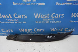 Б/в Пильник крила передній правий дефект на Renault Megane III 2008-2015