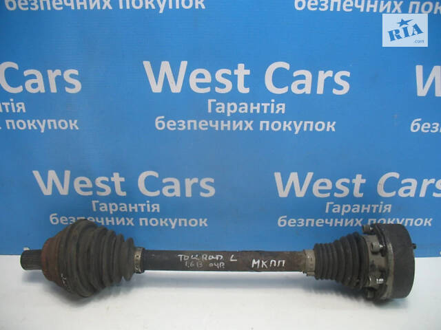 Б/в Піввісь передня ліва 1.6B (МКПП) на Volkswagen Touran 2003-2005