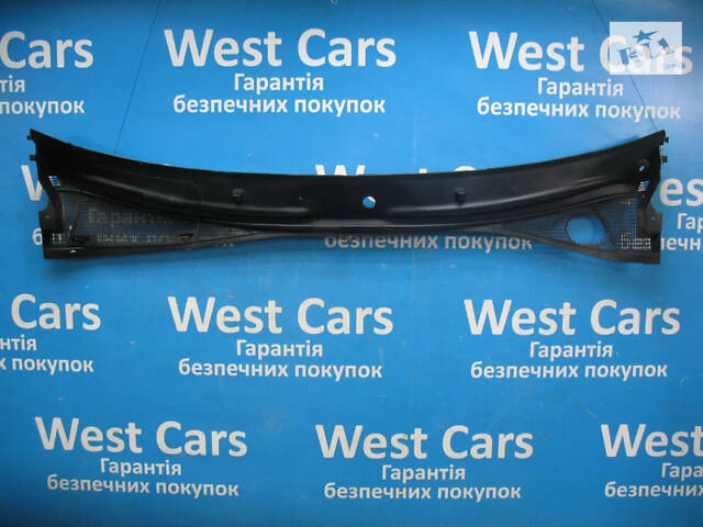 Б/в Пласик під лобове скло на Renault Kangoo 2003-2007