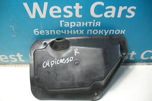 Б/в Пластик під лобове скло правий (водостік) на Citroen Grand C4 Picasso 2007-2013