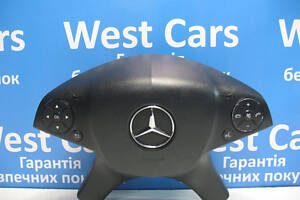 Б/в Подушка безпеки в руль з кнопками на Mercedes-Benz C-Class 2007-2010