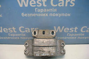 Б/в Подушка двигуна 1.8TFSi на Volkswagen Passat B6 2005-2010